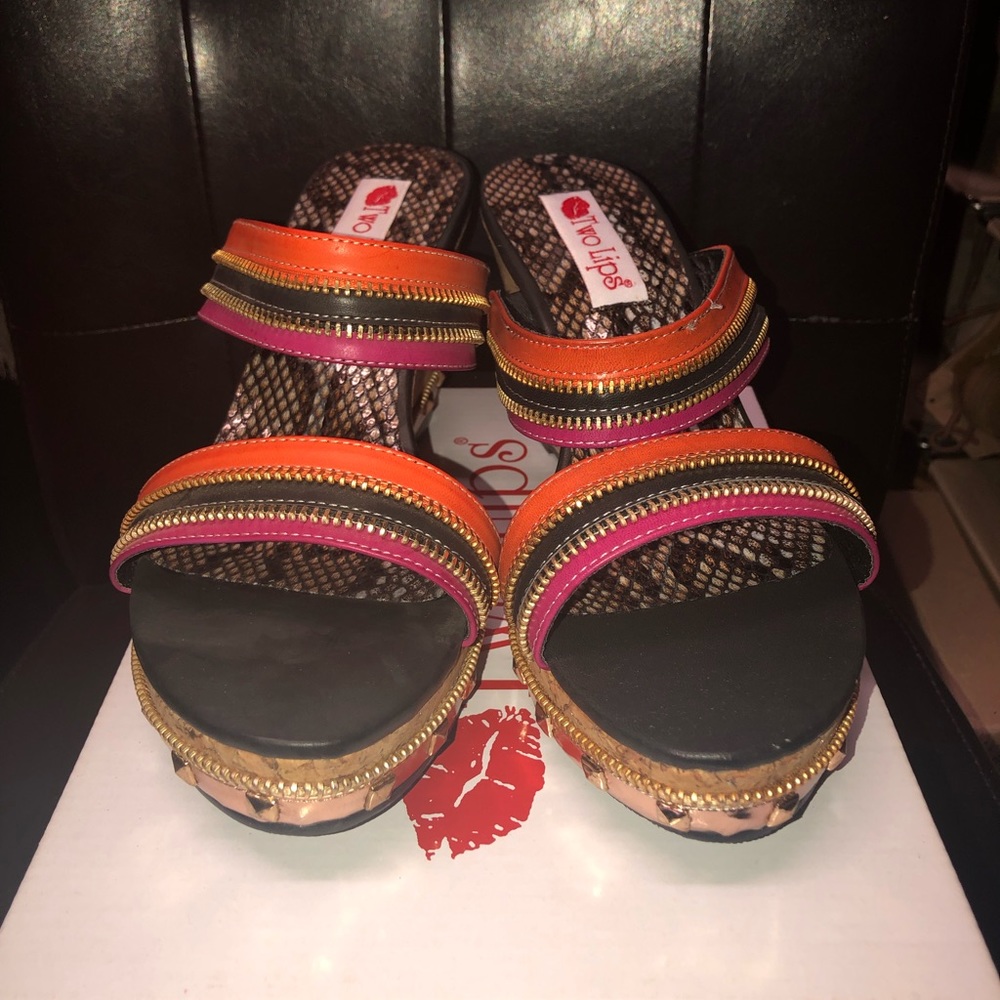 Two Lips Wedges - Picture 6 of 7